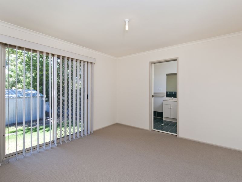 4 Redcraze Street, Aberfoyle Park SA 5159