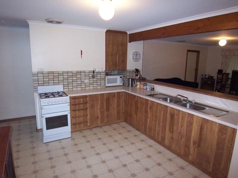 16 Apollo Drive, Hallett Cove SA 5158