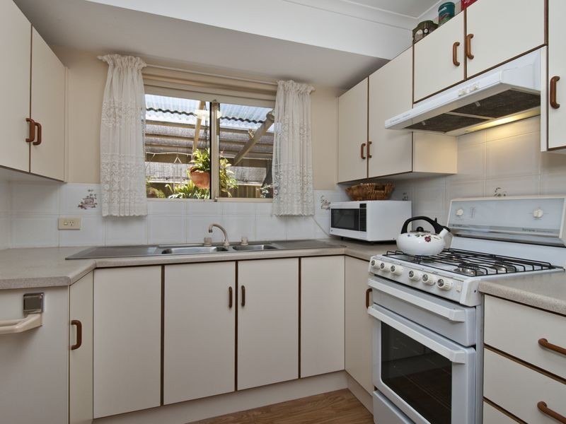 1/8 Gilbertson Road, Seacliff Park SA 5049