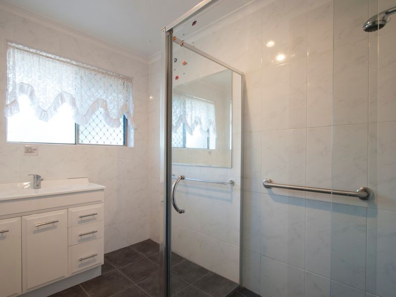 1 Walker Avenue, Clovelly Park SA 5042