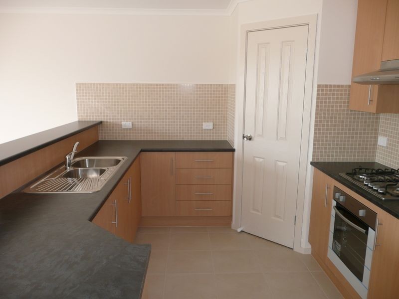 3 Aft Court (off Yarr Crescent), Seaford Meadows SA 5169