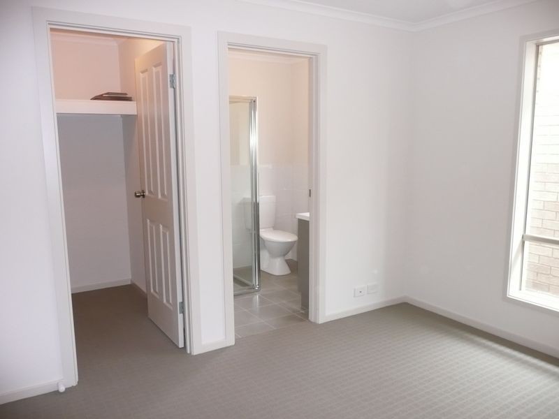 3 Aft Court (off Yarr Crescent), Seaford Meadows SA 5169