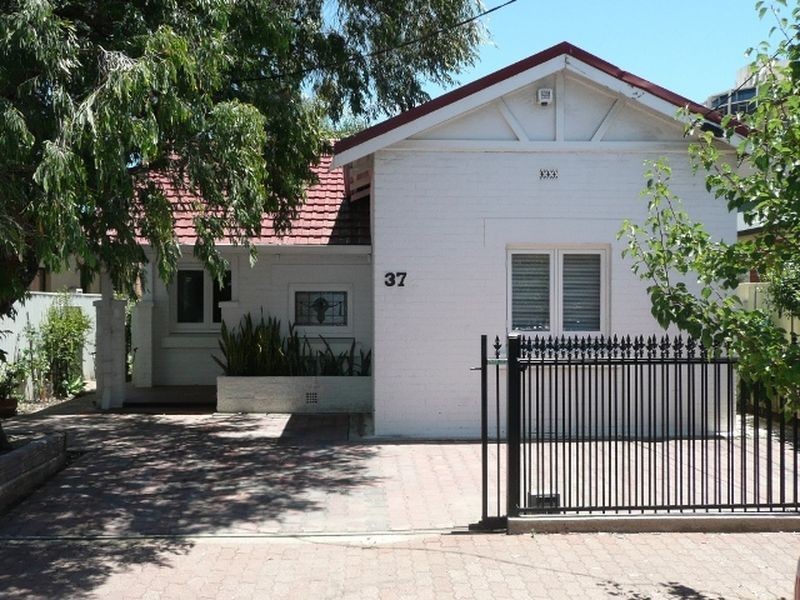 37 Waterloo Street, Glenelg SA 5045