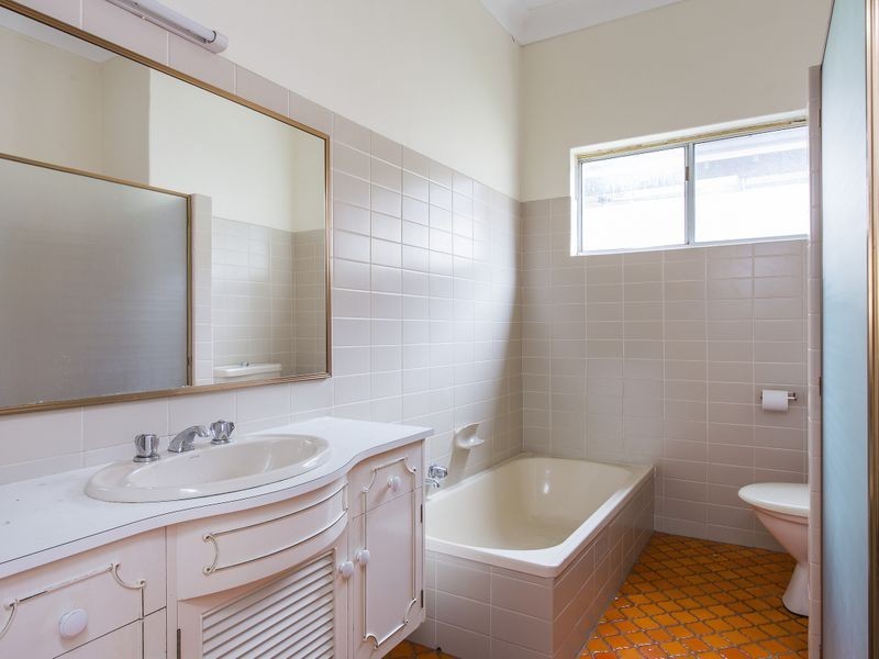 25 Broadway, Glenelg South SA 5045