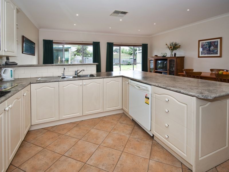 8 Brooklyn Avenue, Glenelg North SA 5045