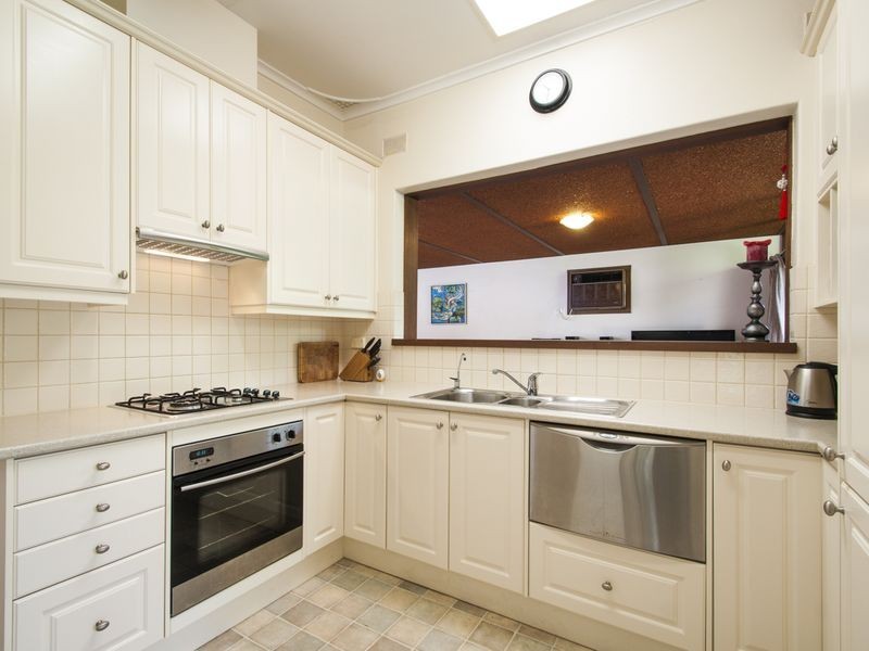 12 Sherwood Drive, Oaklands Park SA 5046