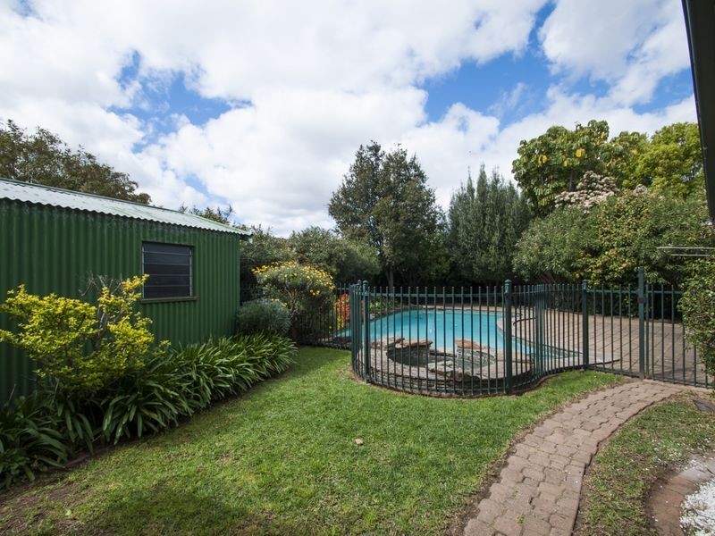 12 Sherwood Drive, Oaklands Park SA 5046