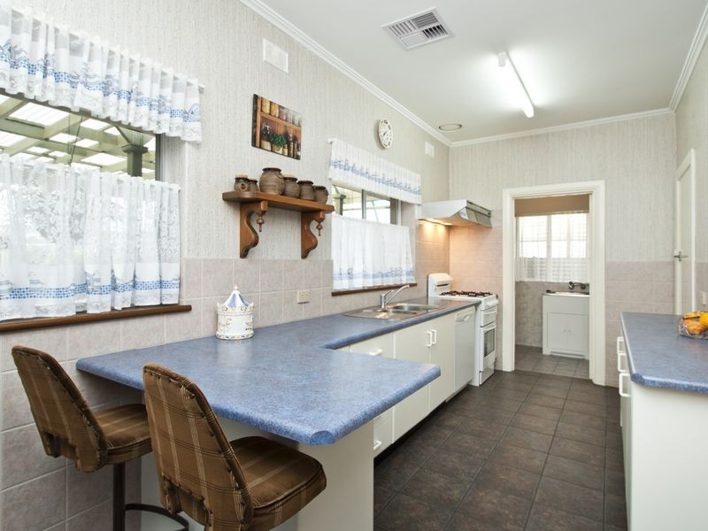 1 Finchley Street, Clovelly Park SA 5042