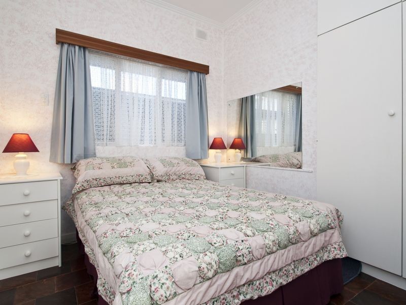 1 Finchley Street, Clovelly Park SA 5042