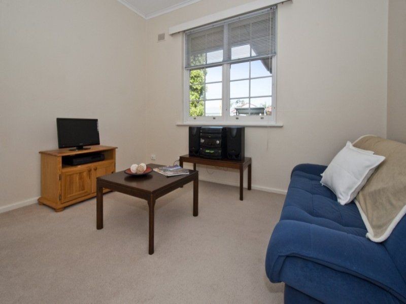 14 Dunrobin Road, Hove SA 5048