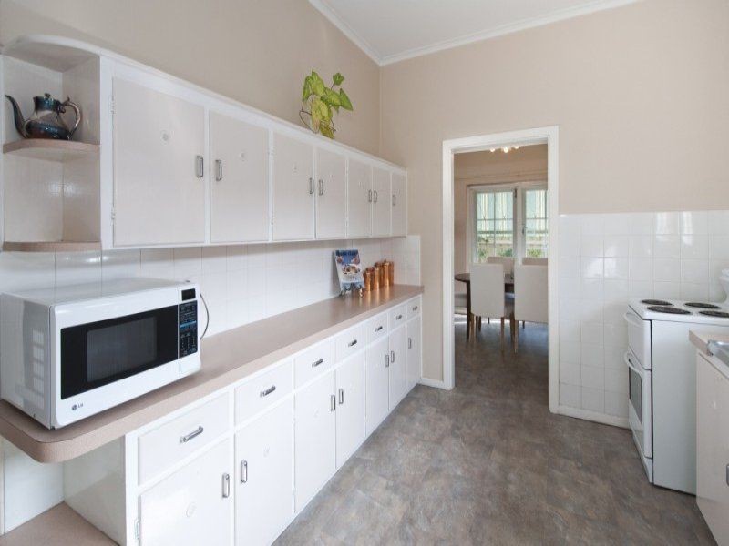 14 Dunrobin Road, Hove SA 5048