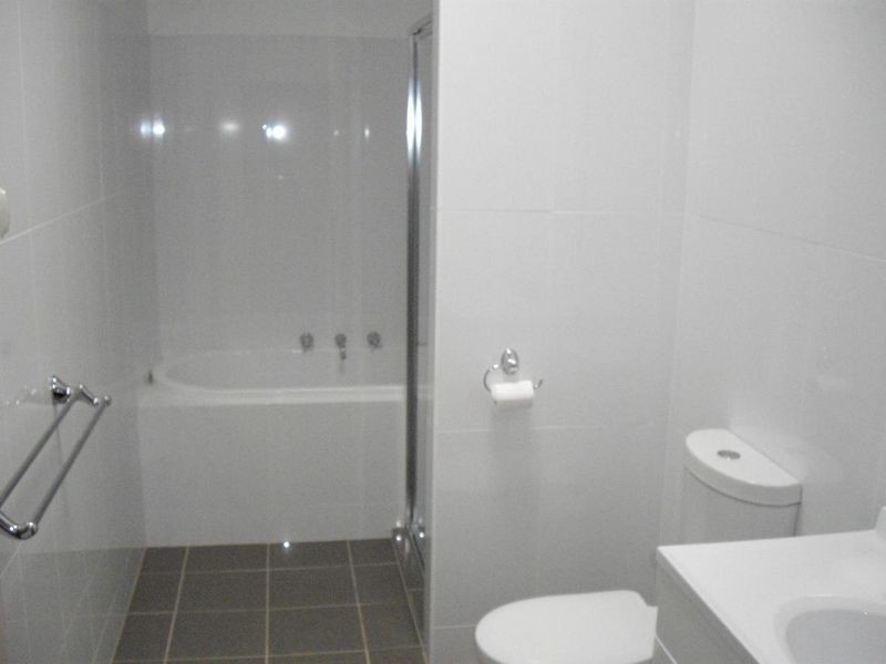 10a Penzance St, Glenelg SA 5045