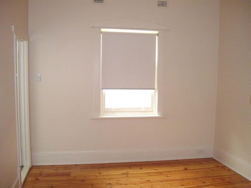 10a Penzance St, Glenelg SA 5045