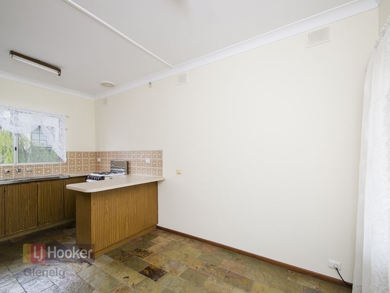 2/112 Esplanade, Semaphore SA 5019