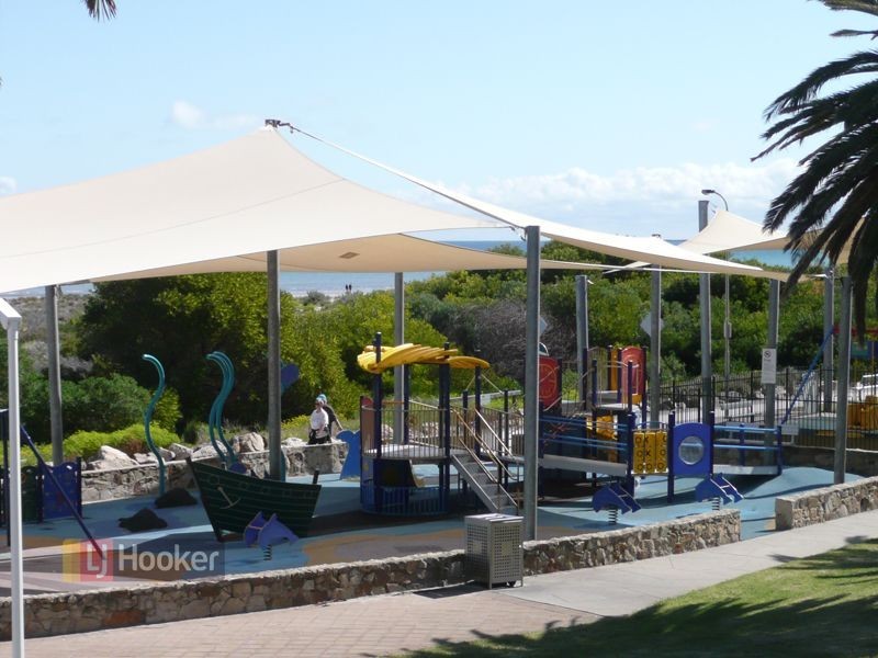 2/112 Esplanade, Semaphore SA 5019