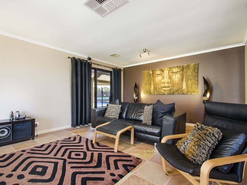 17 Tramway Crescent, Sheidow Park SA 5158