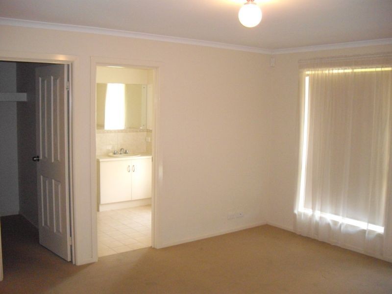 11b Burton Street, Park Holme SA 5043