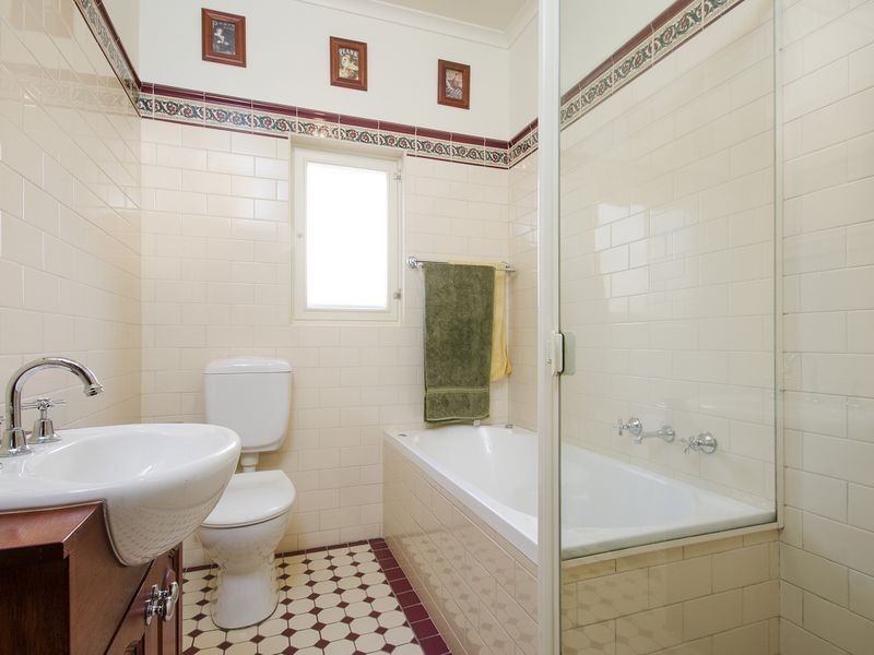 8 Parsons Street, Oaklands Park SA 5046