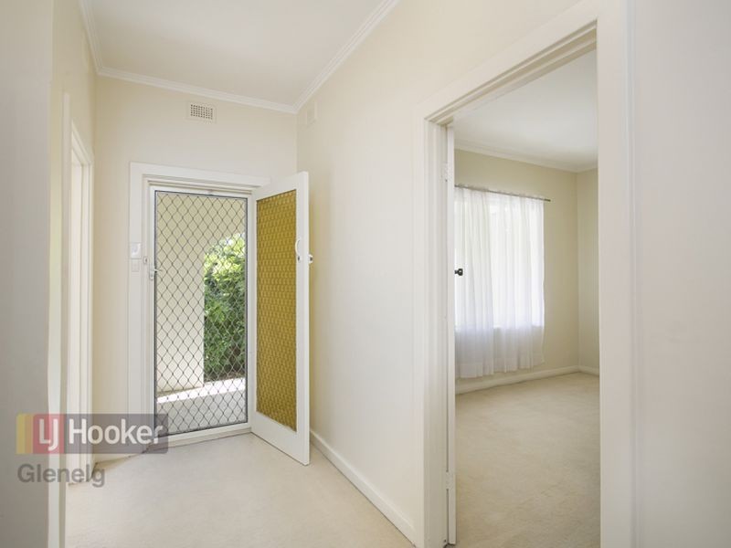 52 English Ave, Clovelly Park SA 5042