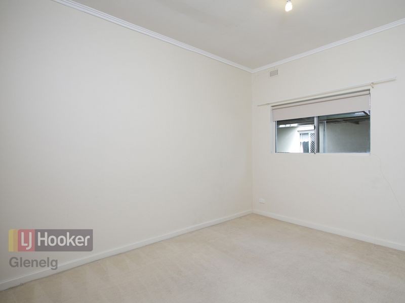 52 English Ave, Clovelly Park SA 5042