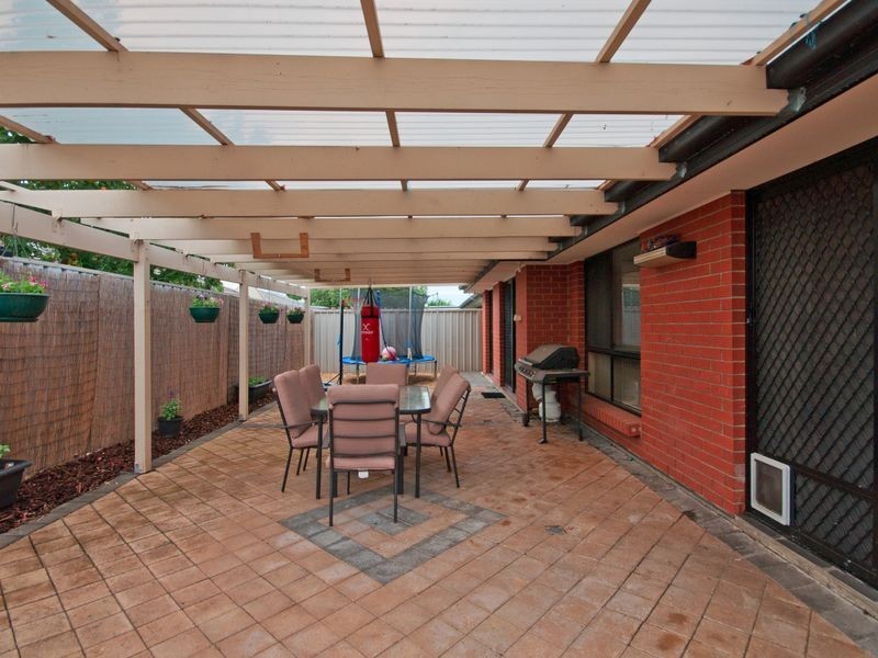 30 Mundulla Avenue, Woodcroft SA 5162