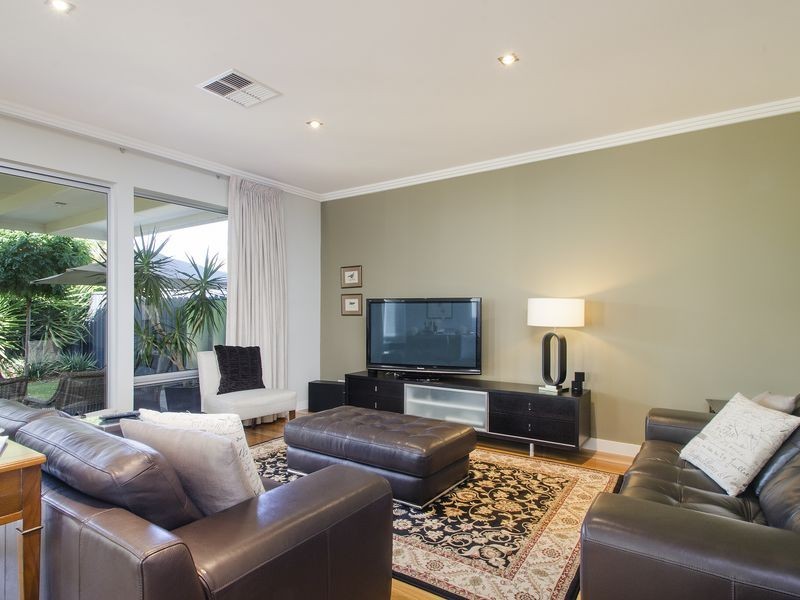 13 Wycombe Way, Glengowrie SA 5044