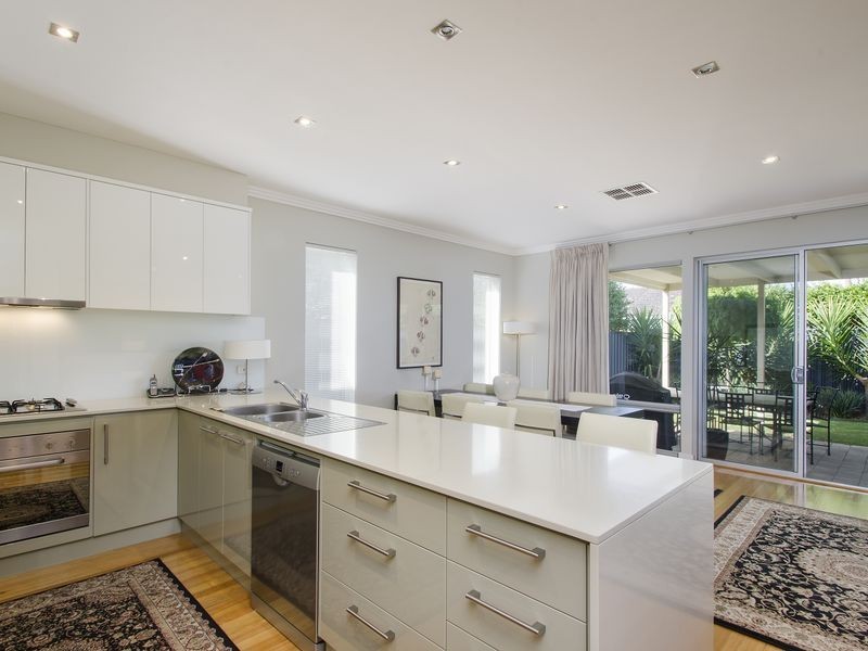 13 Wycombe Way, Glengowrie SA 5044