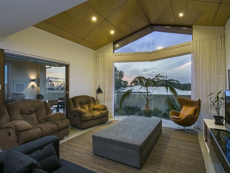 21 Dawbiney Avenue, Craigburn Farm SA 5051