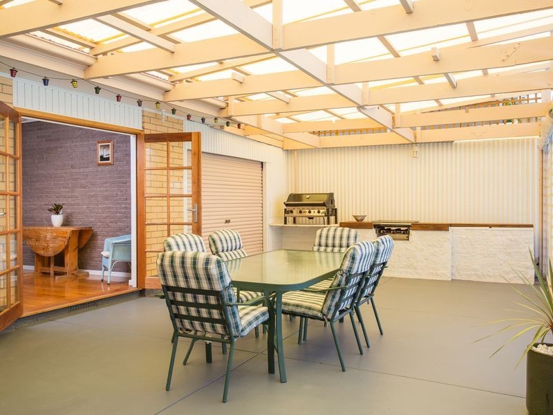 4 Wyoming Way, Happy Valley SA 5159