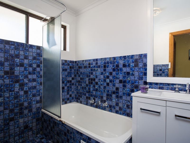 15 Woodham Court, Aberfoyle Park SA 5159