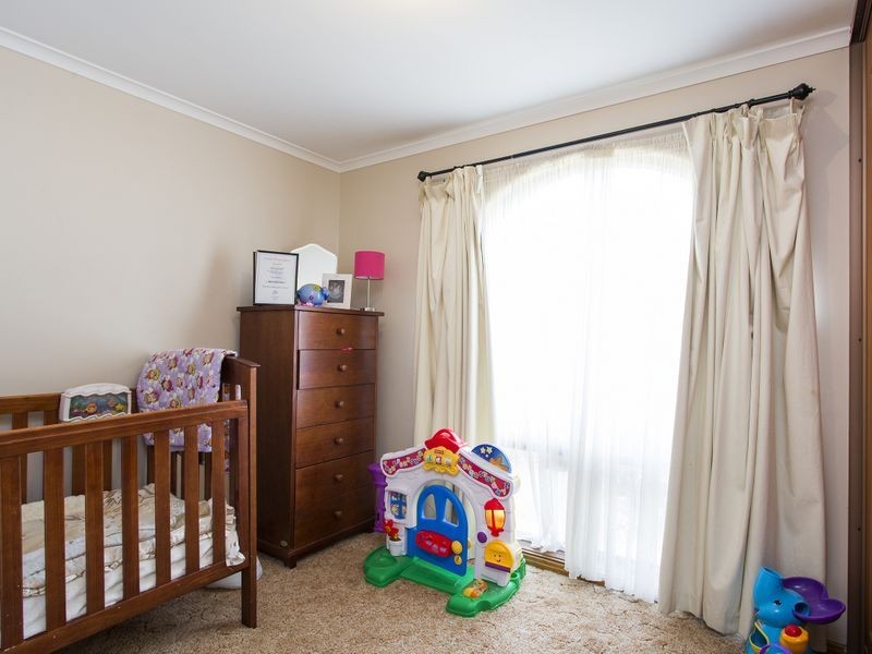 15 Woodham Court, Aberfoyle Park SA 5159