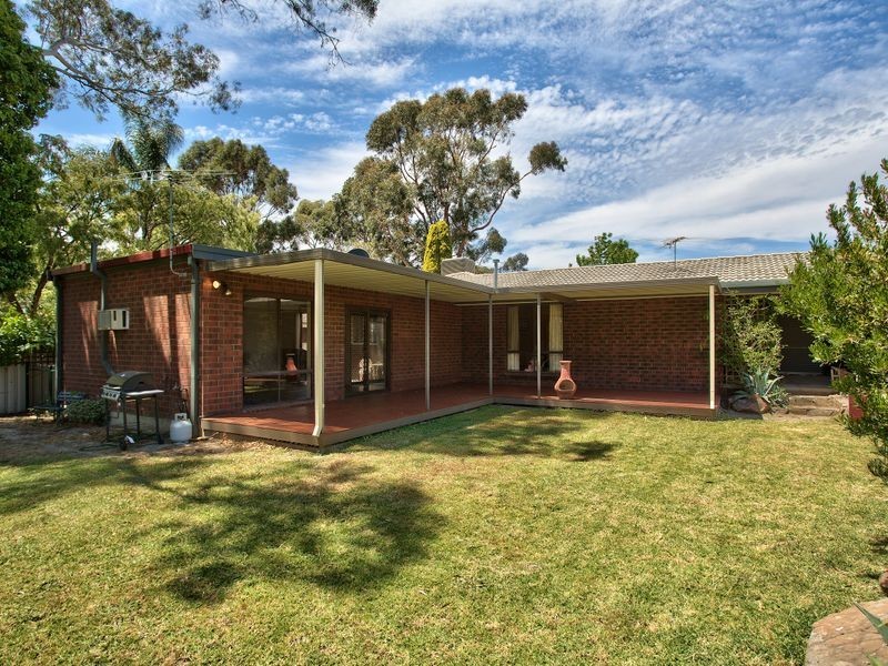 15 Woodham Court, Aberfoyle Park SA 5159