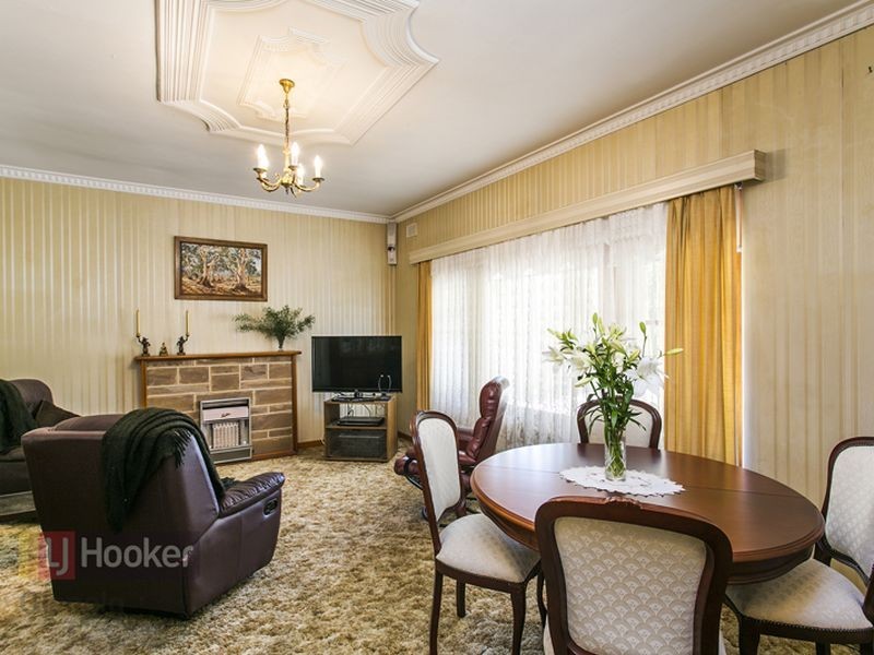 18 Barker Avenue, South Plympton SA 5038