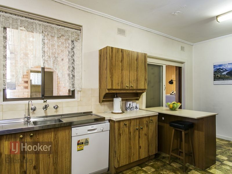 18 Barker Avenue, South Plympton SA 5038