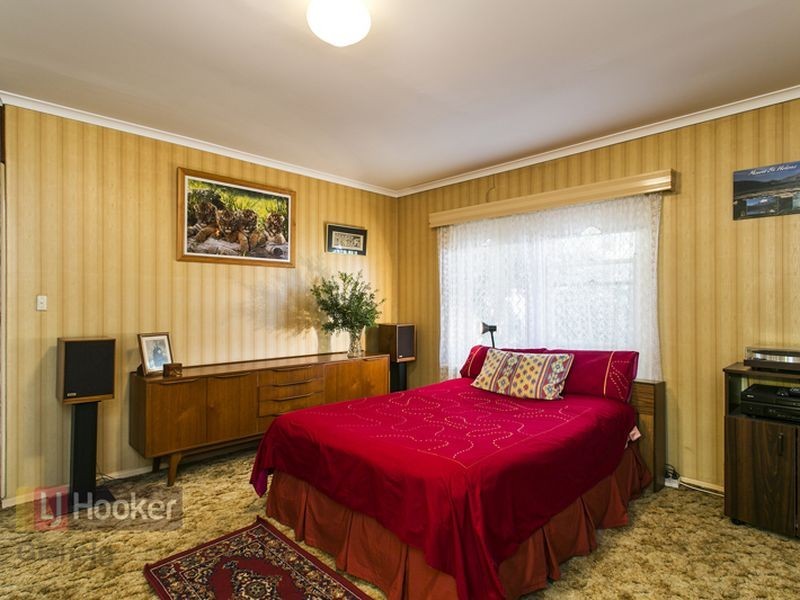 18 Barker Avenue, South Plympton SA 5038