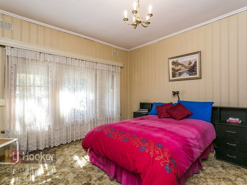 18 Barker Avenue, South Plympton SA 5038