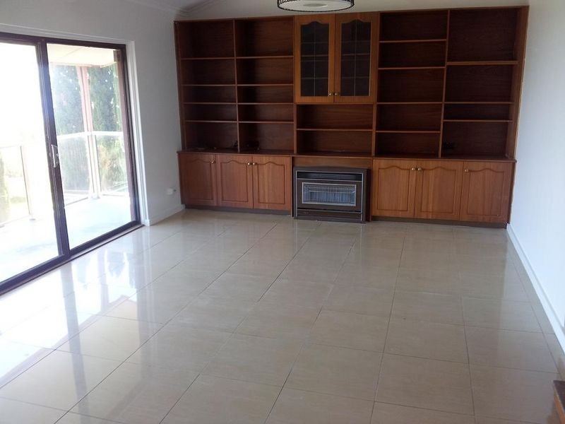 9 Seaview Road, Hallett Cove SA 5158