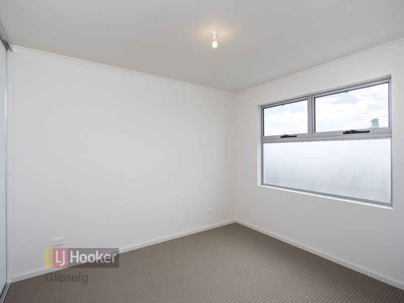 2/13 Castle Road, Christies Beach SA 5165