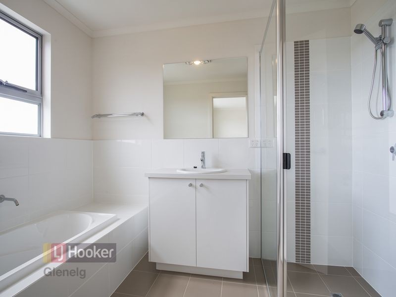 2/13 Castle Road, Christies Beach SA 5165