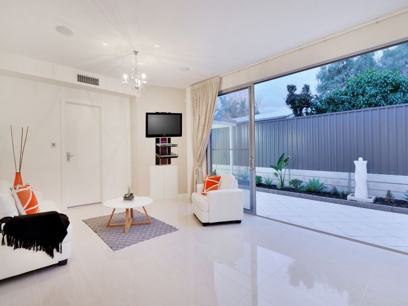 2 Stewart Avenue, Glenelg North SA 5045