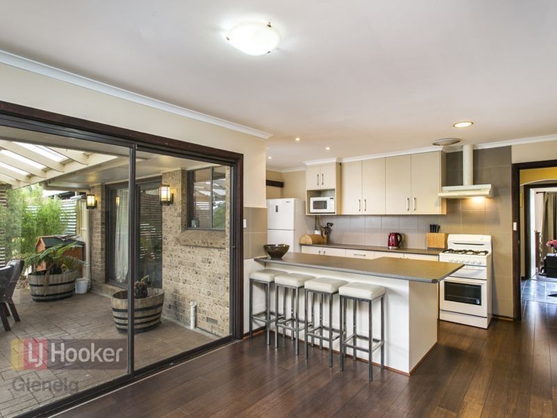 8 Jade Crescent, Aberfoyle Park SA 5159