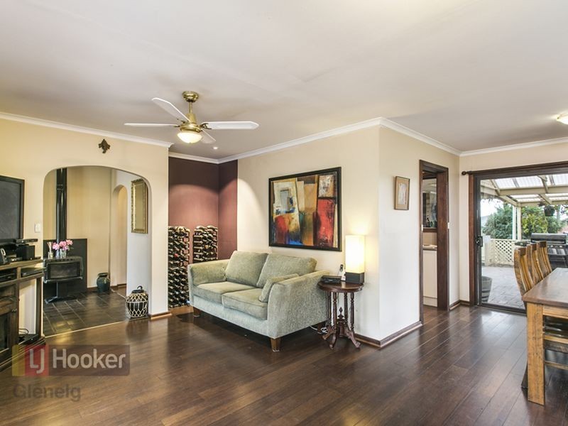 8 Jade Crescent, Aberfoyle Park SA 5159