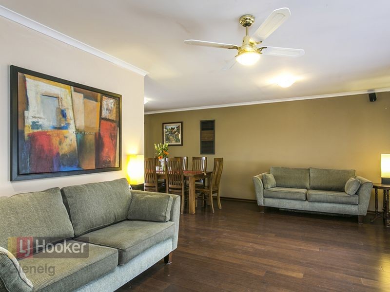 8 Jade Crescent, Aberfoyle Park SA 5159