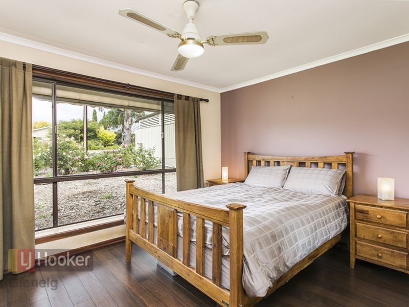 8 Jade Crescent, Aberfoyle Park SA 5159