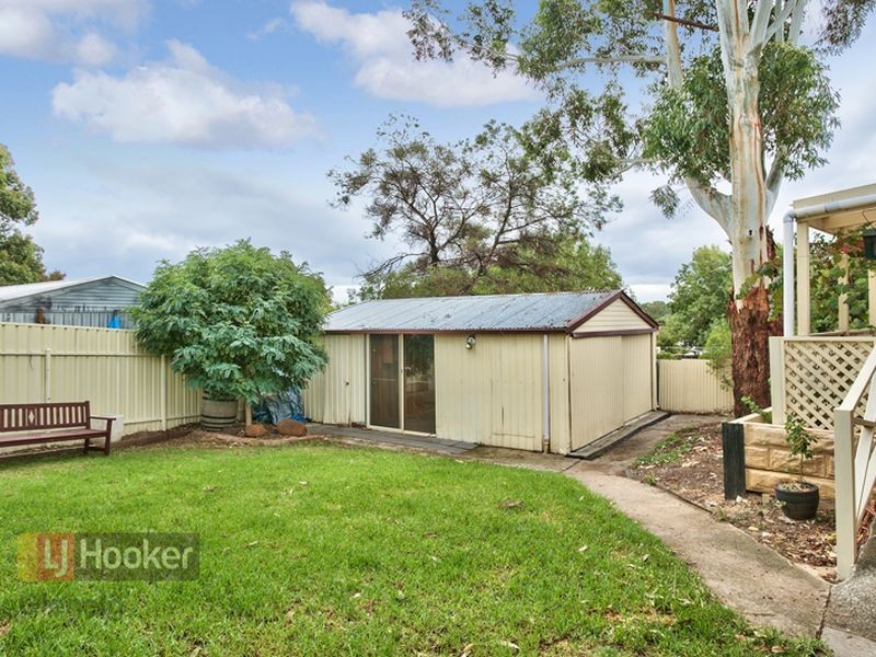 8 Jade Crescent, Aberfoyle Park SA 5159