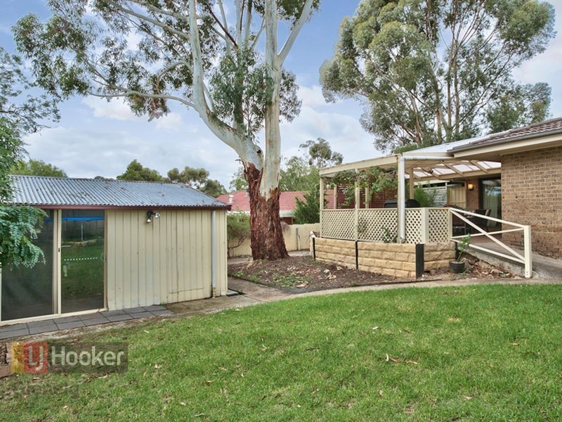 8 Jade Crescent, Aberfoyle Park SA 5159