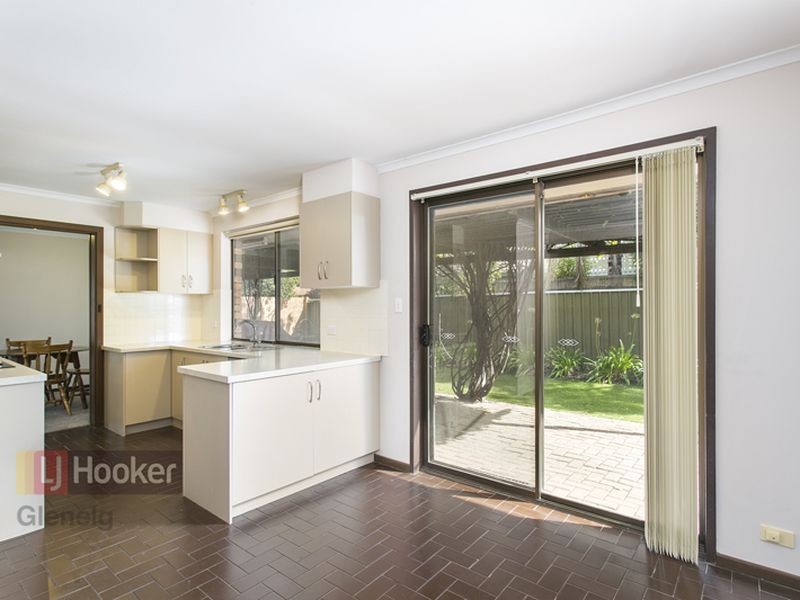 25 Jade Crescent, Happy Valley SA 5159