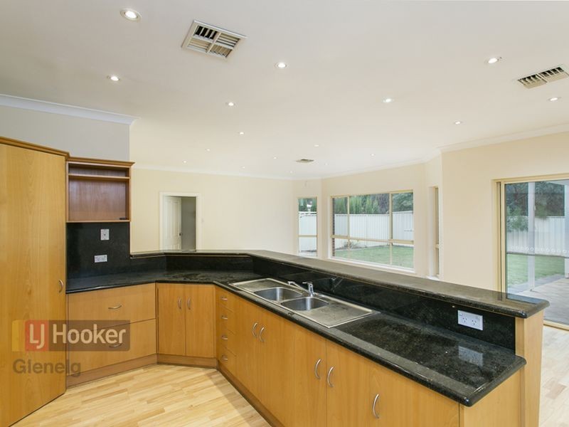 17 Gosse Avenue, Glenelg North SA 5045