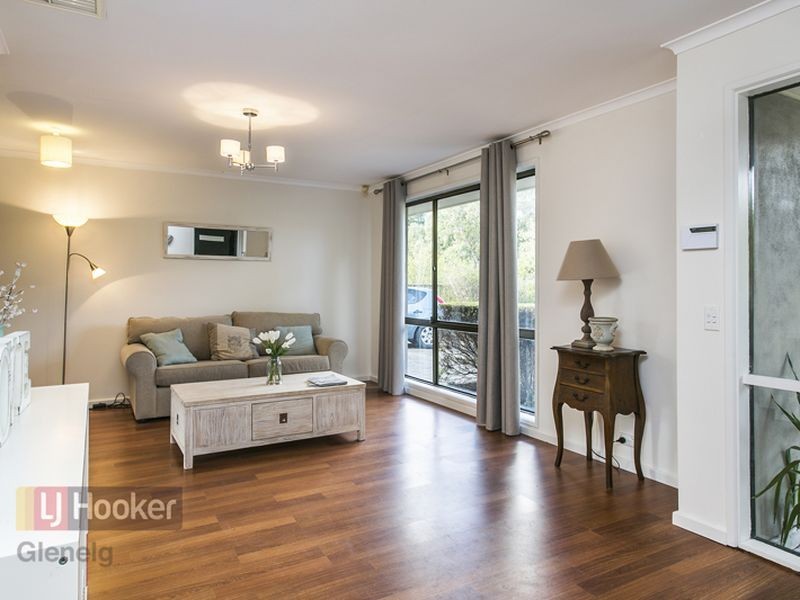 6 Greenfield Rise, Aberfoyle Park SA 5159