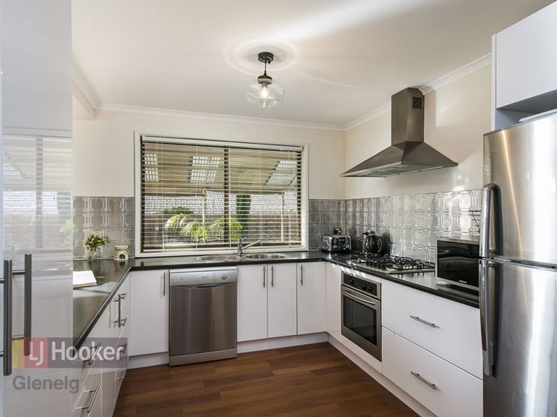 6 Greenfield Rise, Aberfoyle Park SA 5159